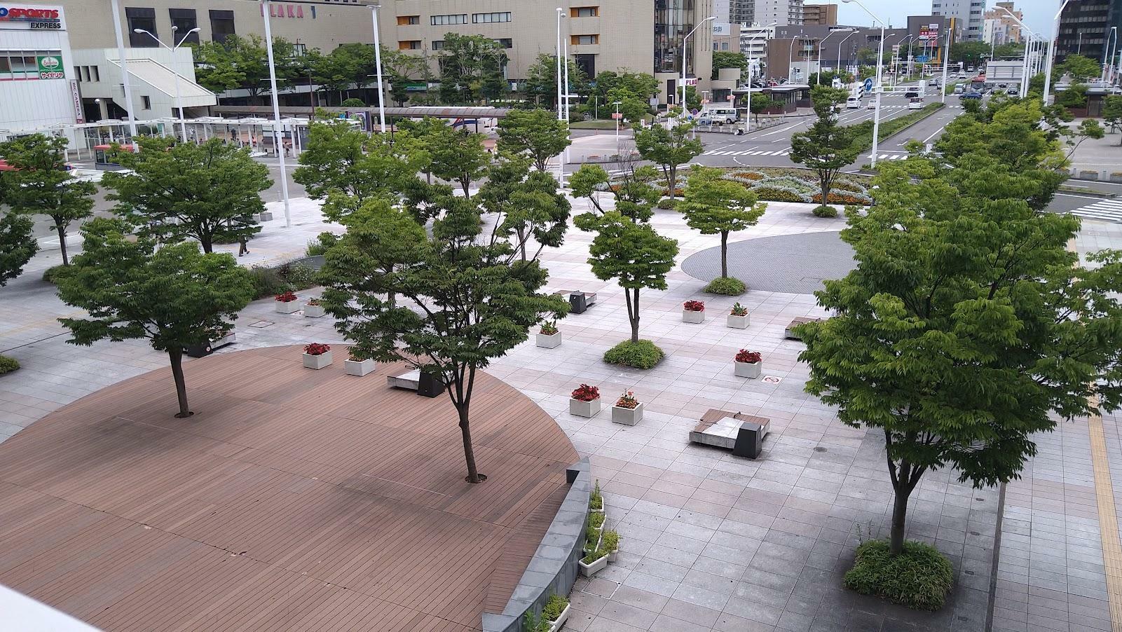 新潟駅南口中央広場