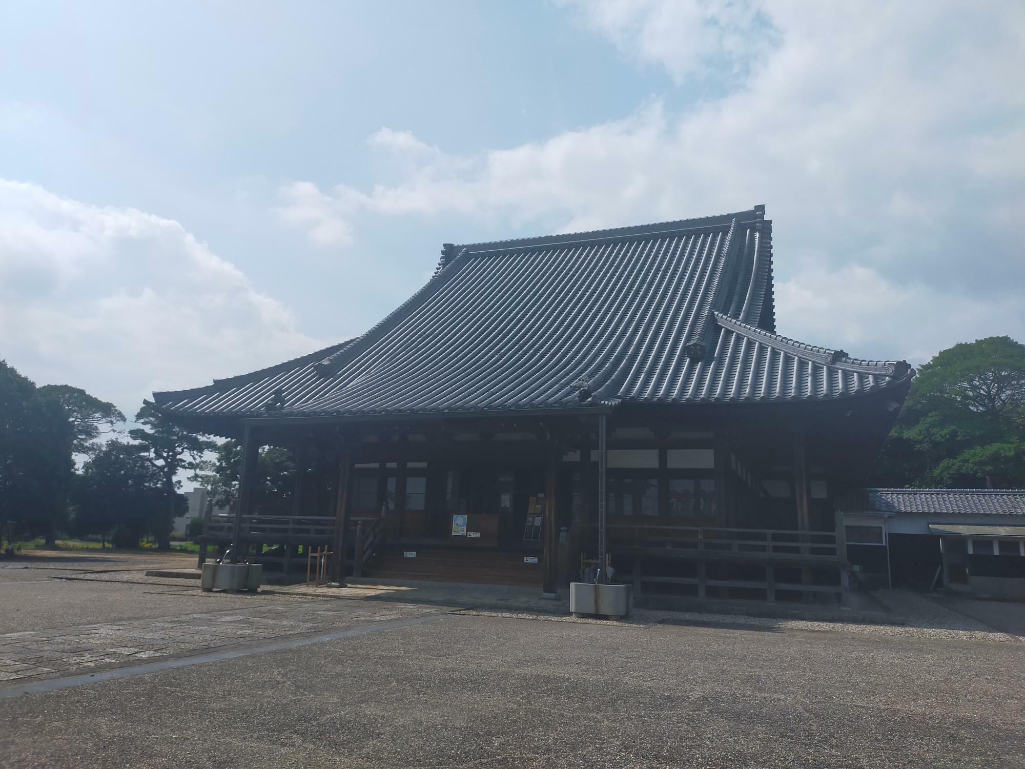 「本證寺」の本堂