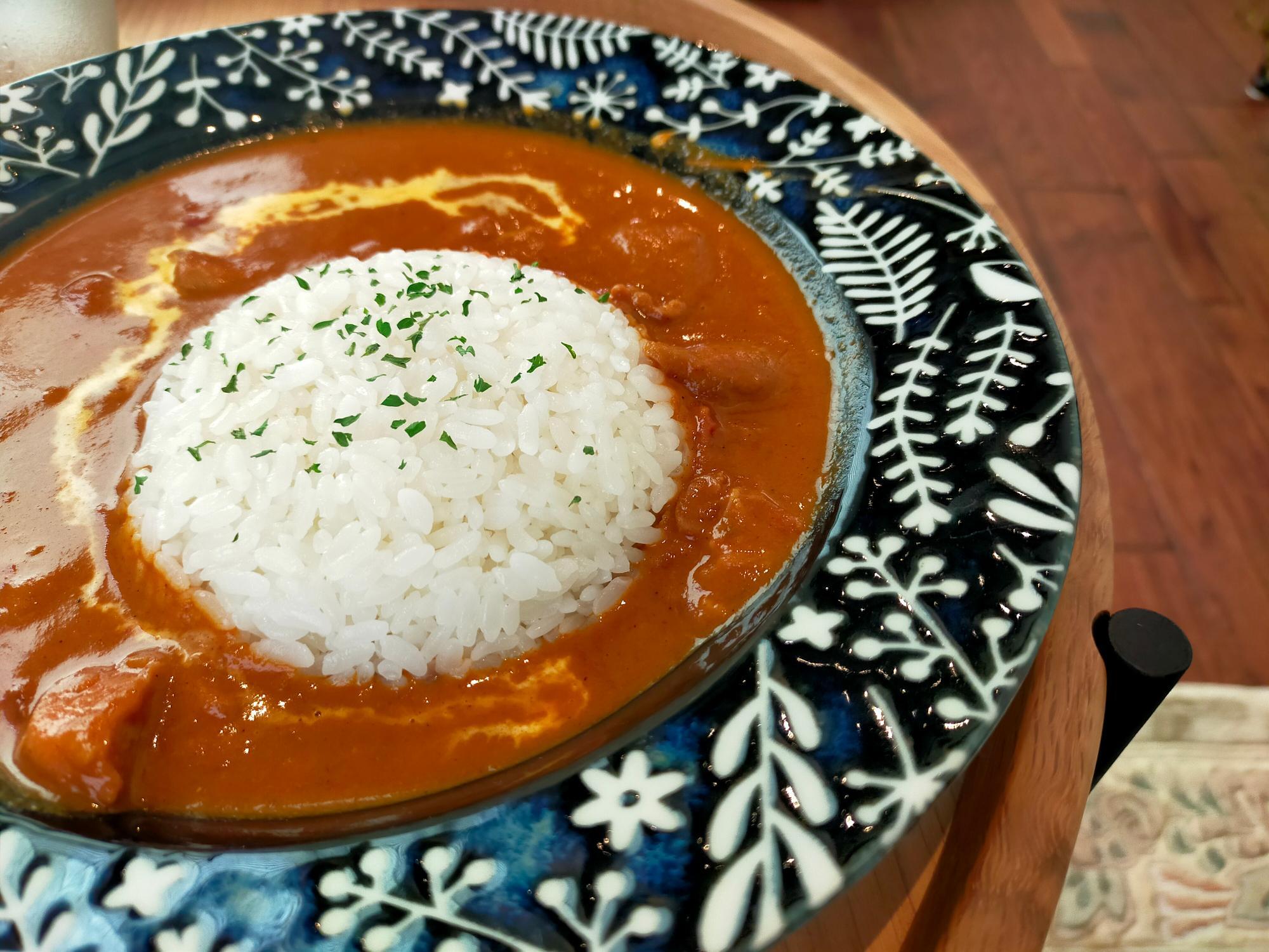 「caffe＆bar andante」のランチのバターチキンカレー