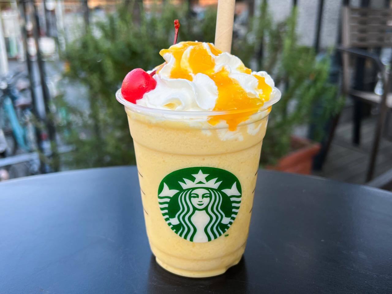 「フルーツGYU‐NEW フラペチーノ」Tall 650円（店内）Tall 638円（テイクアウト）