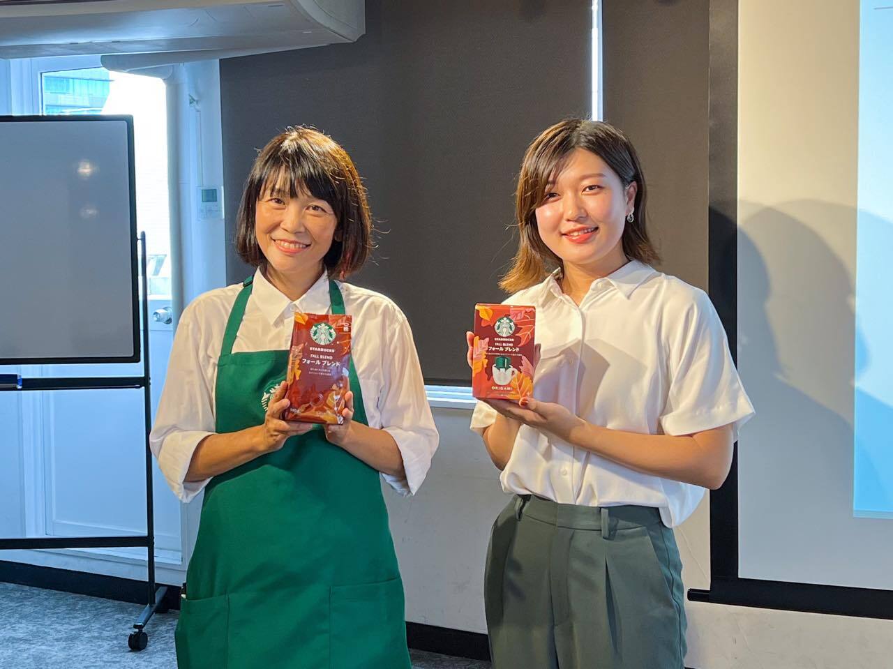 左：スターバックス・トレーディング合同会社 ブランドマネージャー 安藤真由美さん　右：ネスレ日本 飲料事業本部 マーケティングスペシャリスト常盤馨さん