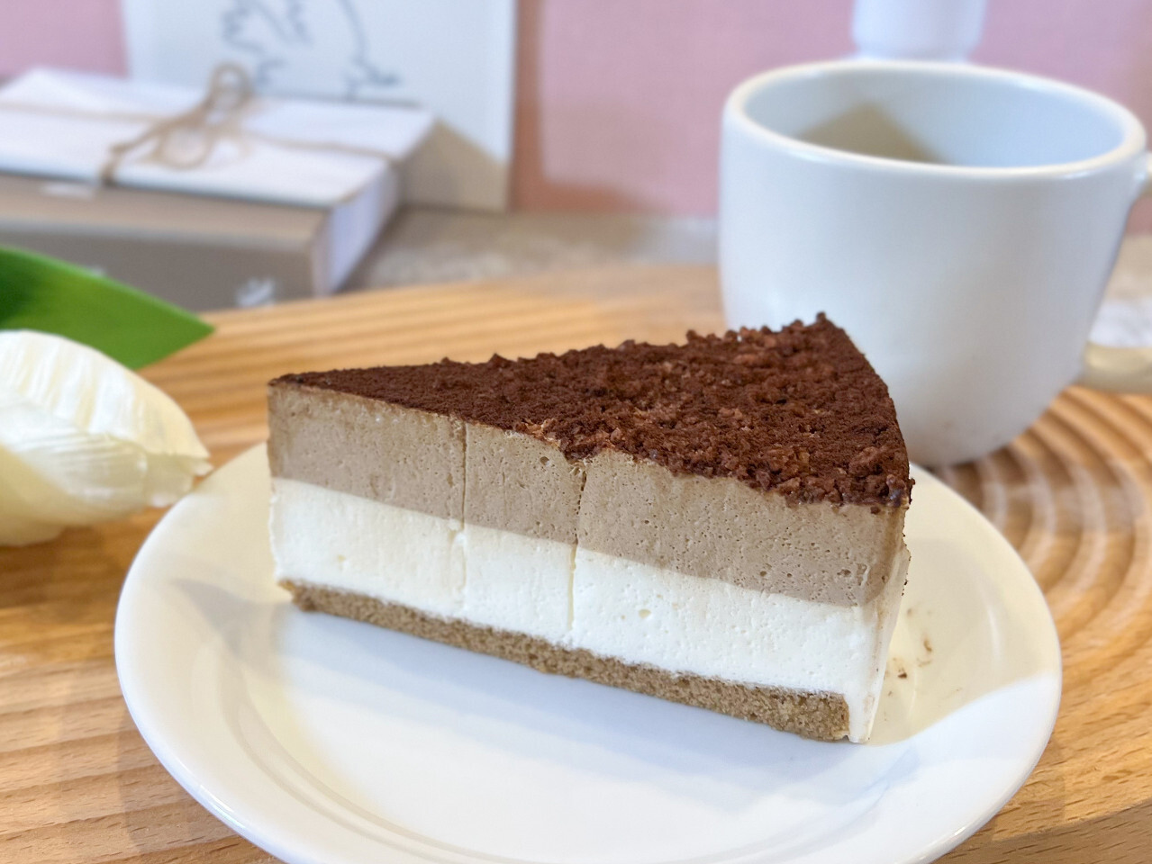 「ふんわりダルゴナコーヒーケーキ」単品価格：420円 