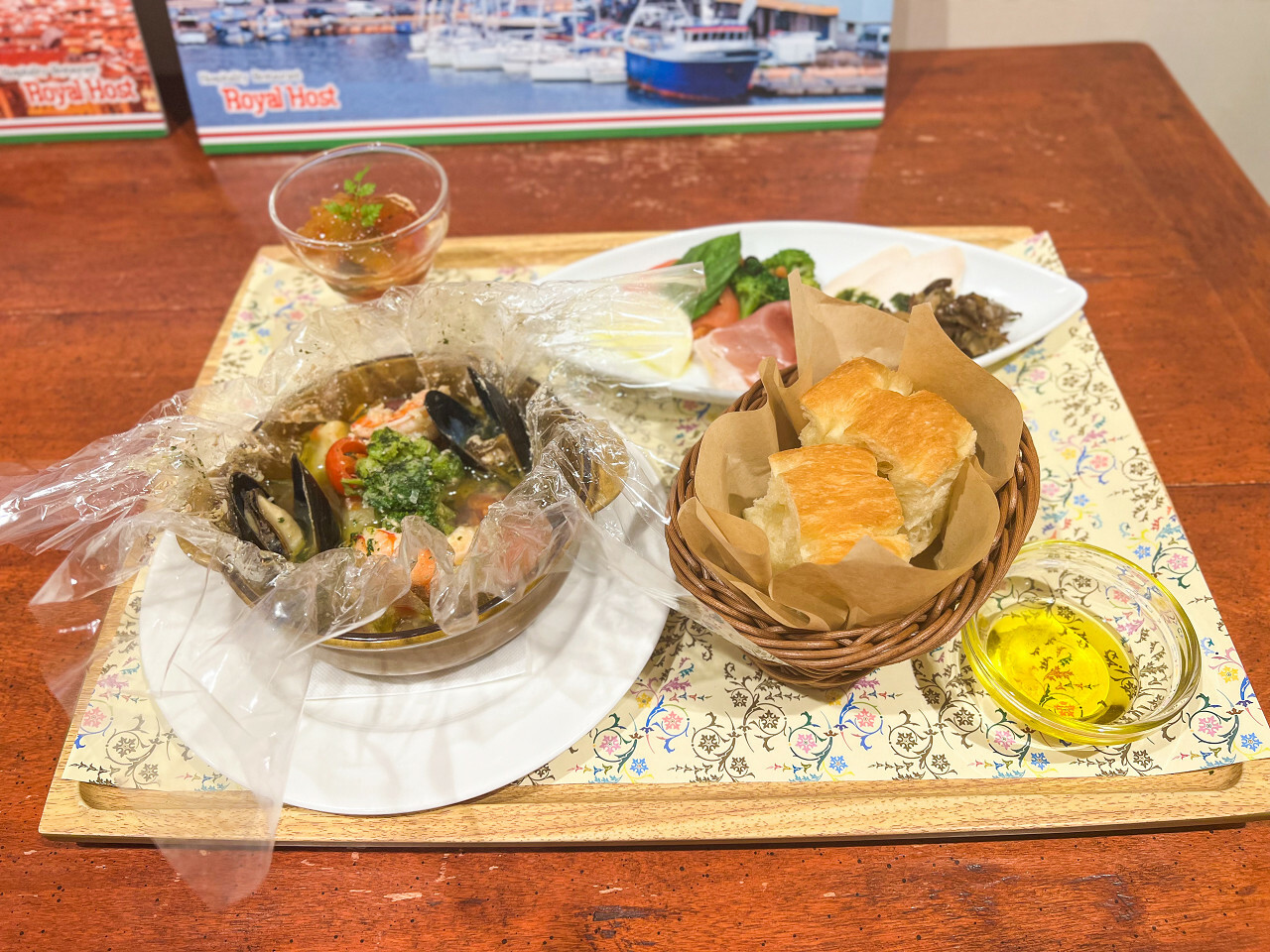 「洋食小皿 〜イタリア風〜 シーフード包み焼き&イタリアン小皿」3278円