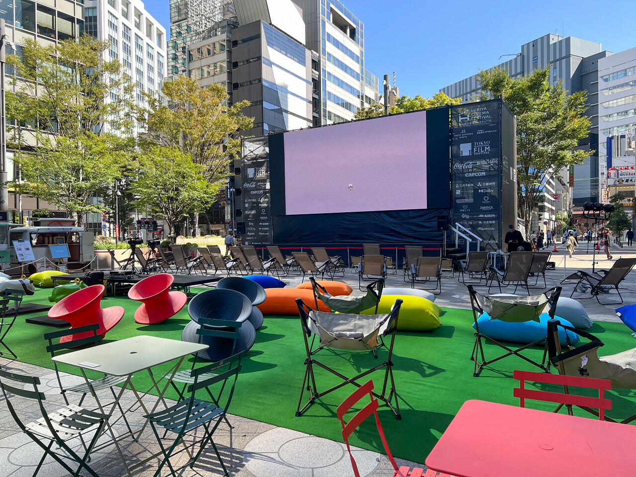 東京ミッドタウン日比谷　日比谷ステップ広場