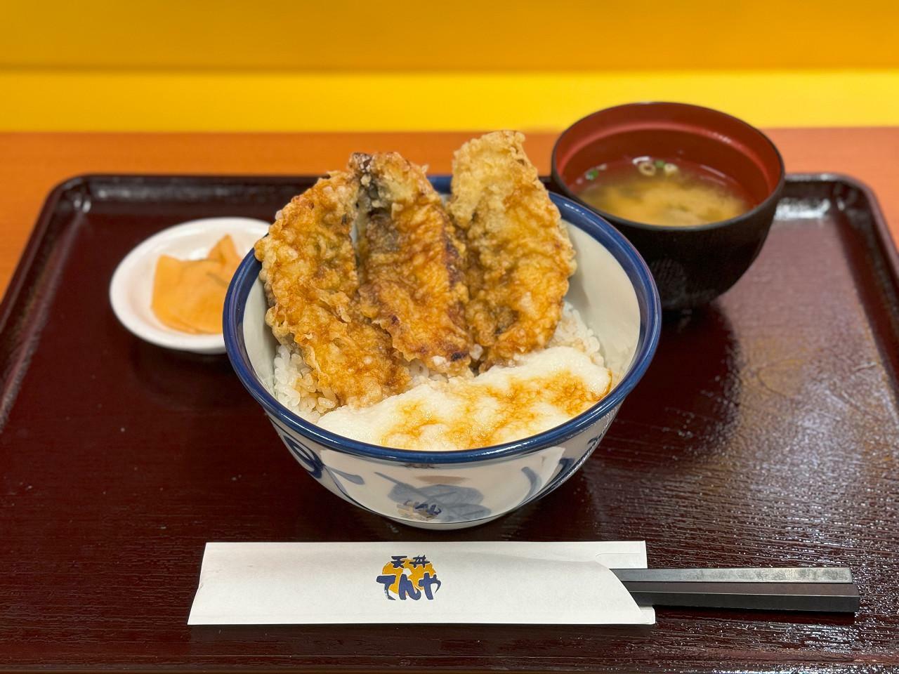 「うなとろ天丼（みそ汁付）」1080円　販売期間：2024年7月22日（月）～2024年8月7日（水）予定