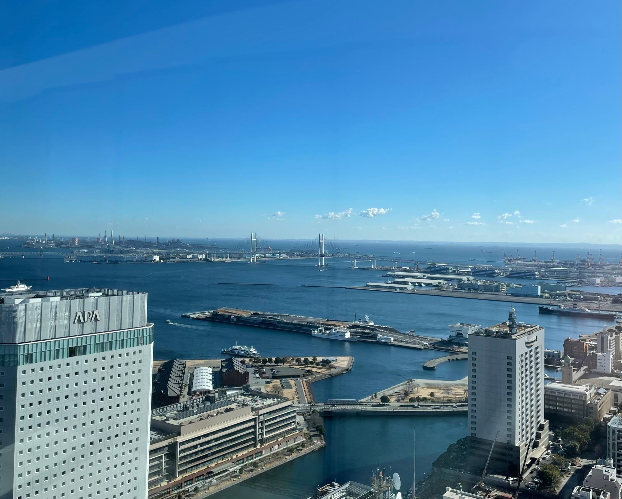 みなと横浜12景 横浜港沿いのオープンモール MARINE & WALK YOKOHAMA 開業3周年