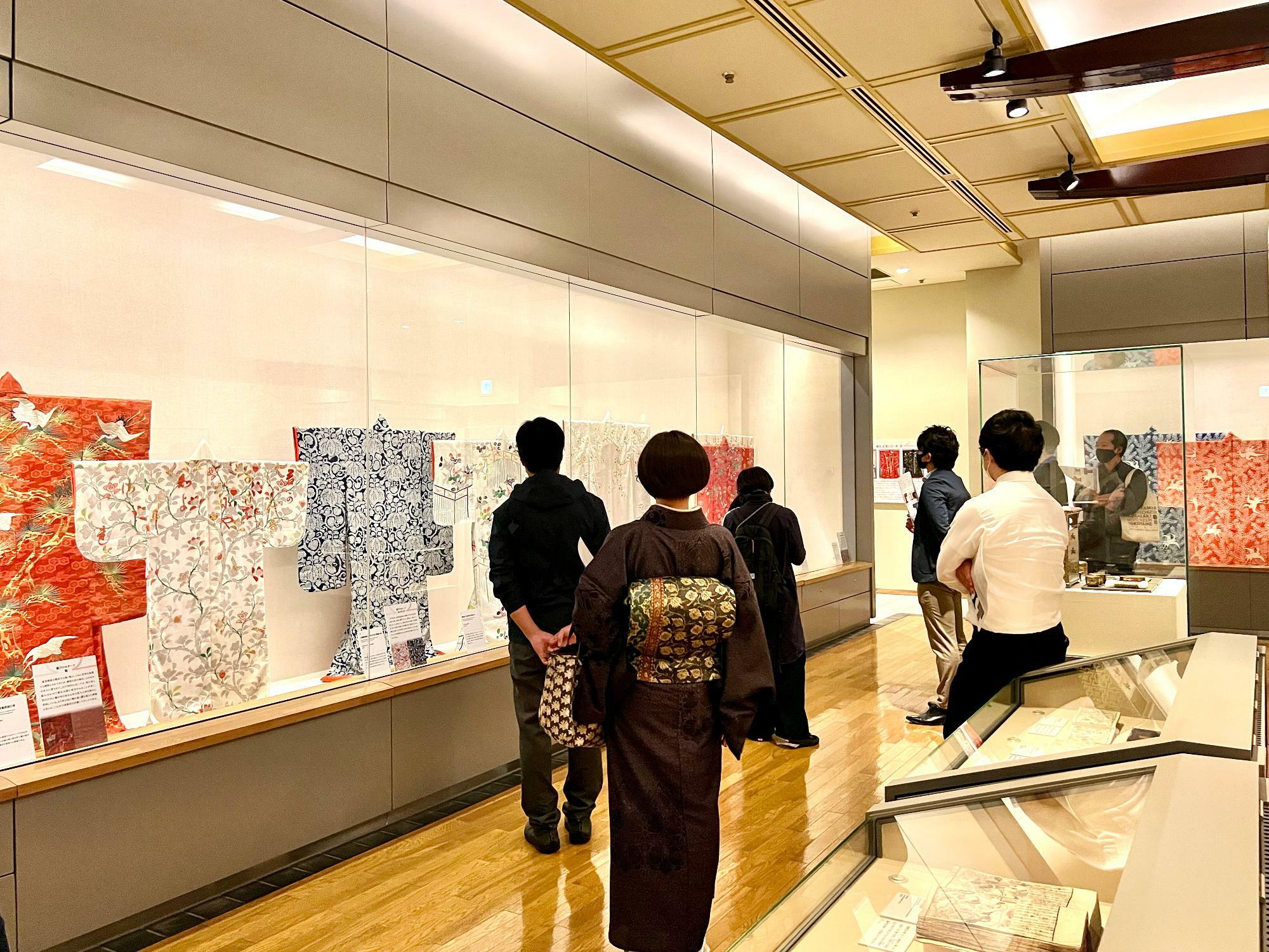 見どころ講座などの展覧会ツアーもあります！詳しくは福井市郷土歴史博物館まで