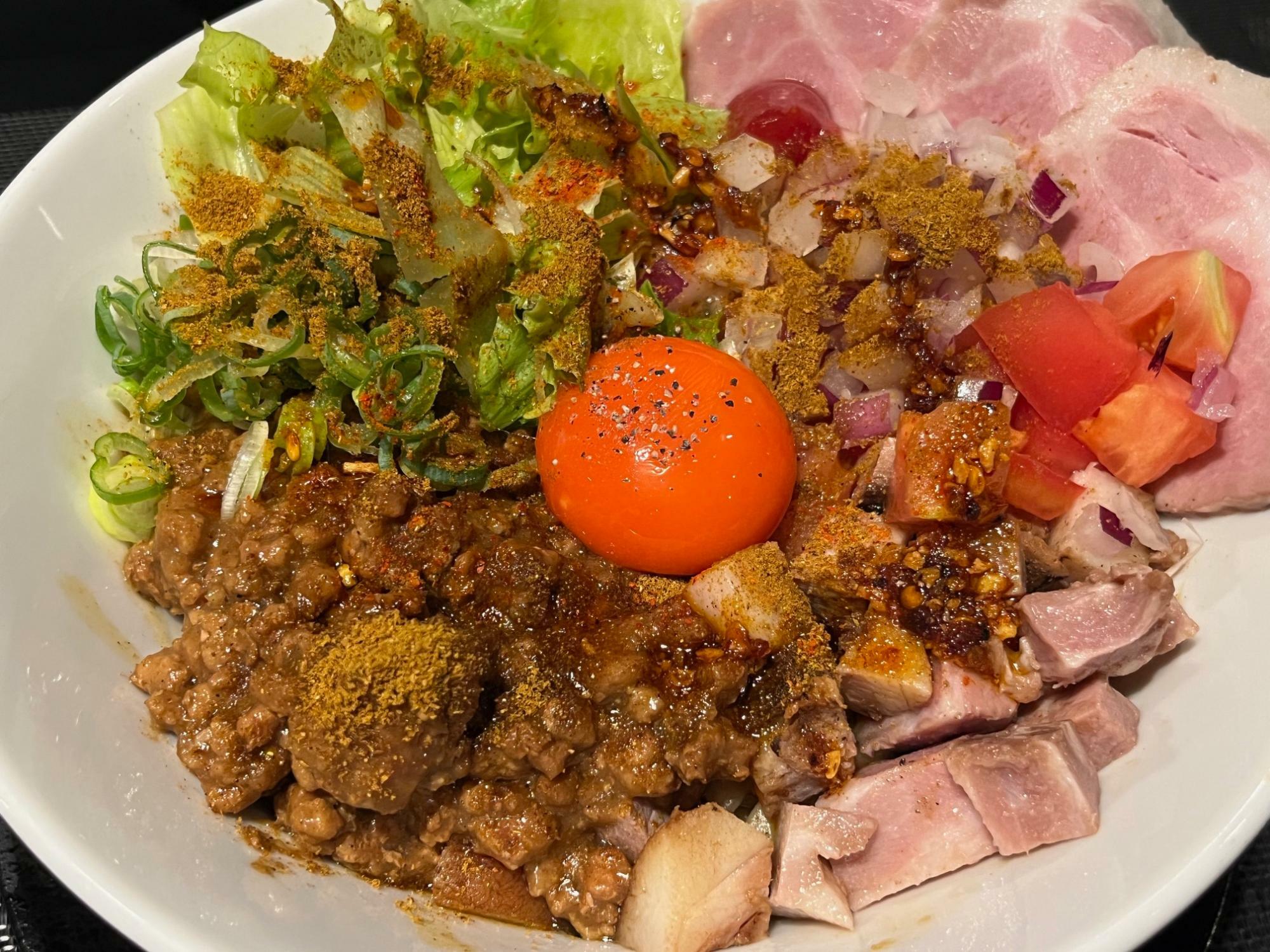 今限定の「キーマカレーまぜそば」