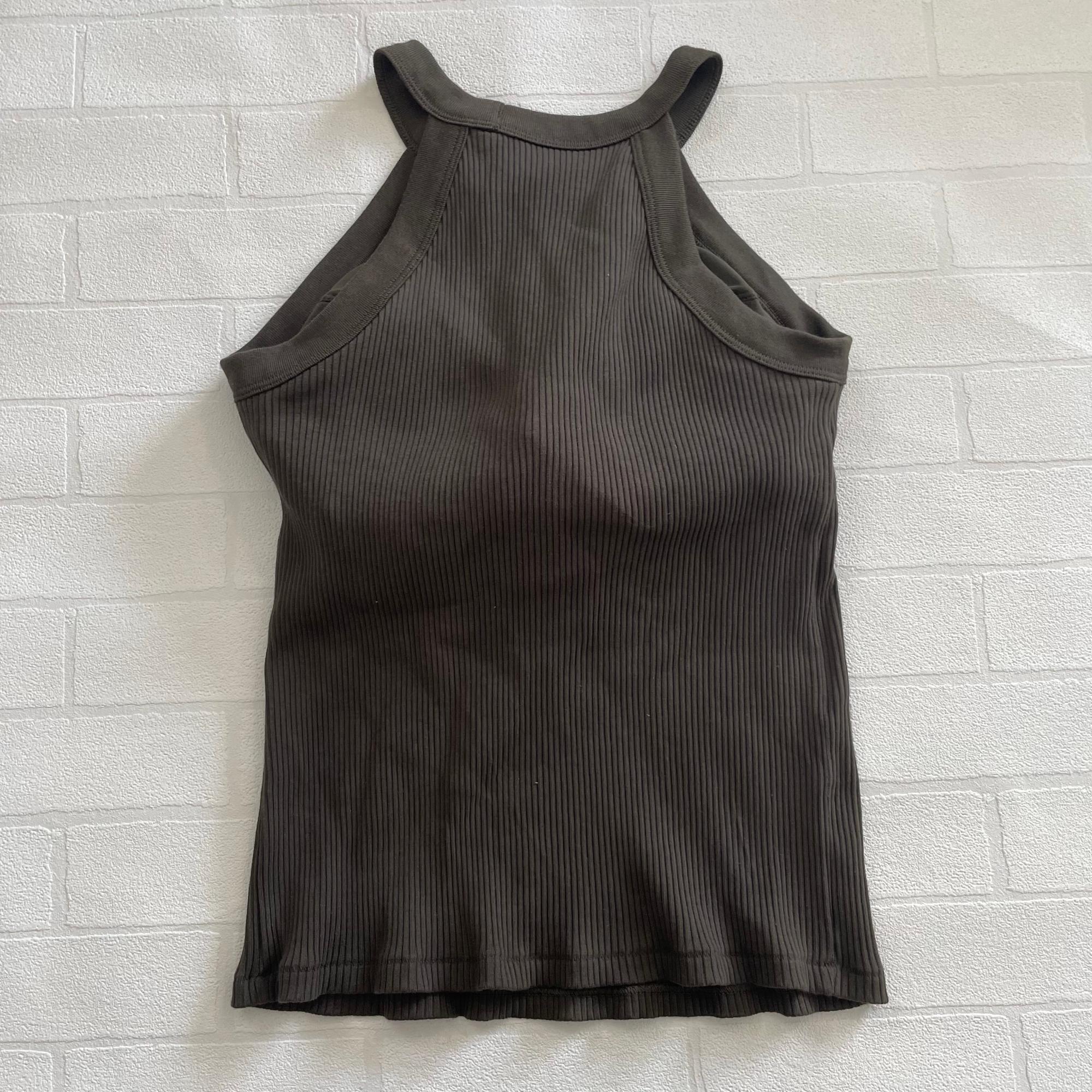 UNIQLO〗SNSで大バズり！一枚は持っておきたい、大人気の