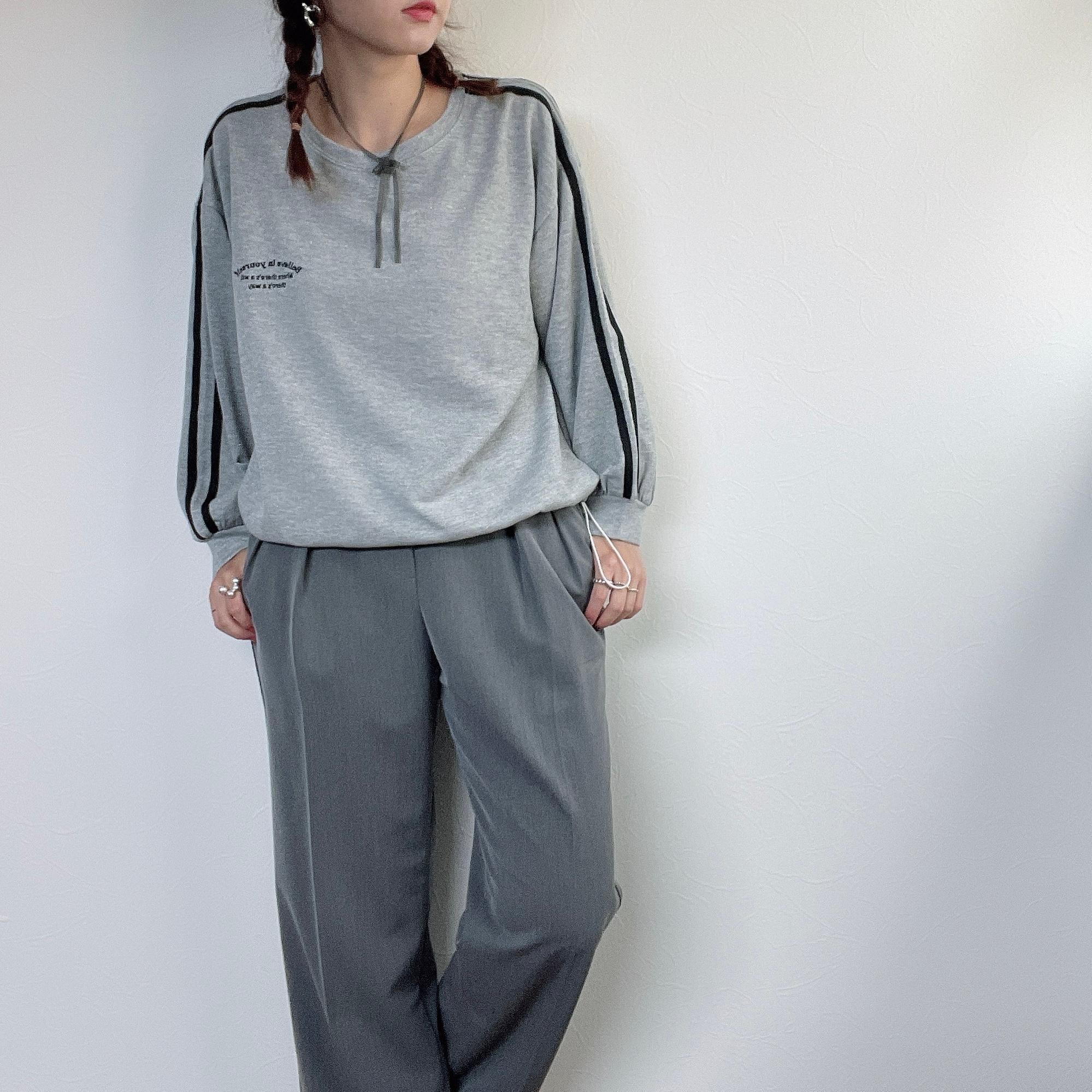 しまむら〗大人女子も着られる!トレンドのラメ入りライン しまむら〗大人女子も着られる!トレンドのラメ入りライン