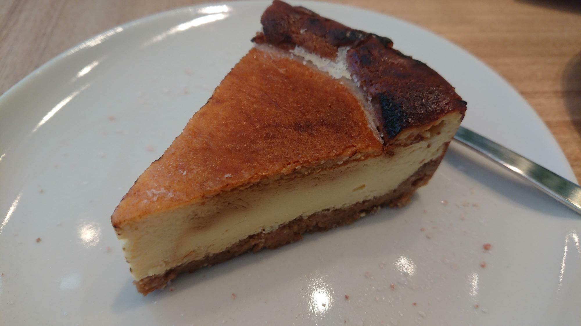 本日のデザート：チーズケーキ