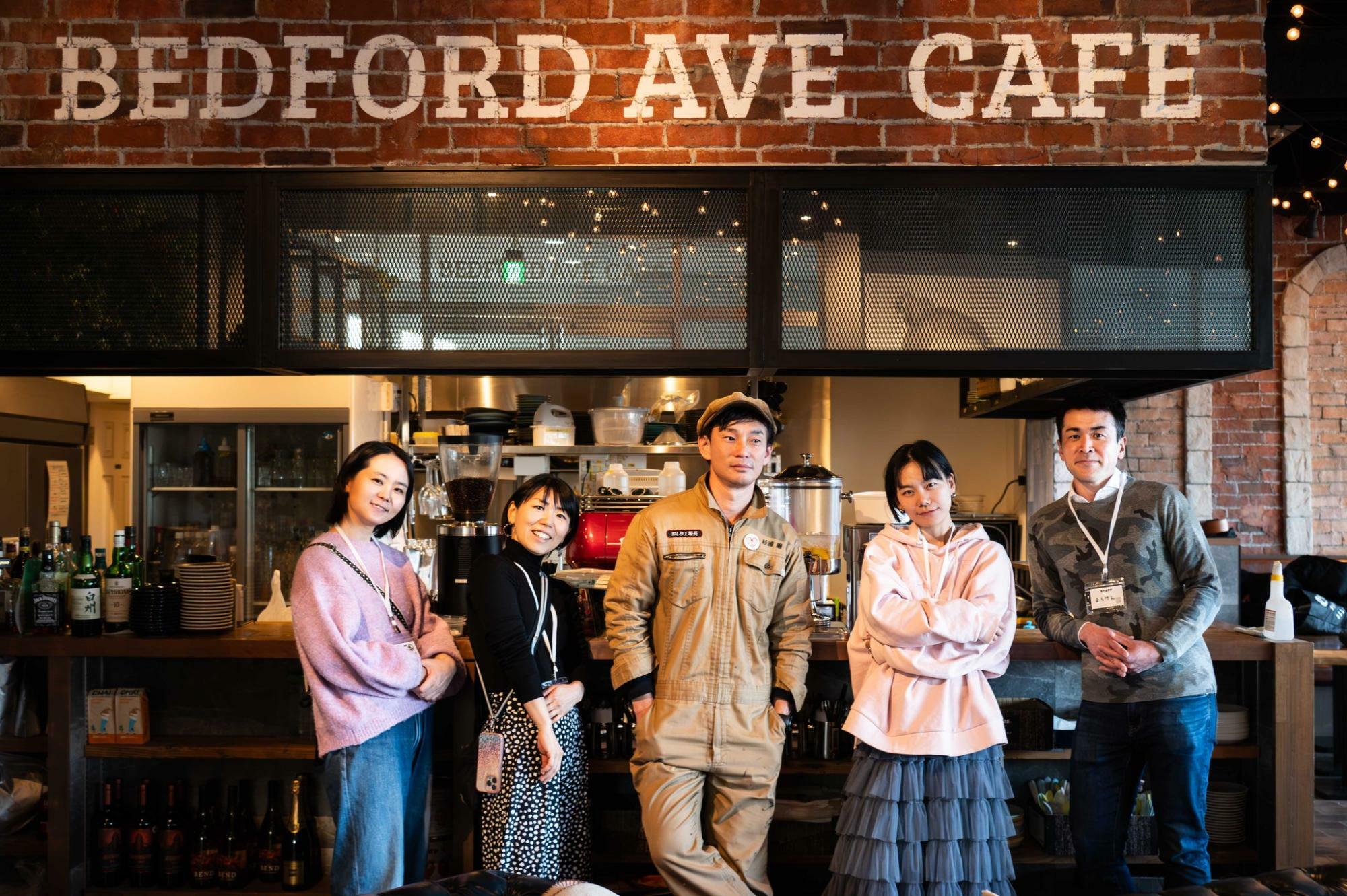 左からスミナツコさん、楠部静代さん、杉浦巌さん（おしり工場長）、MIYUさん、村田賢一さん