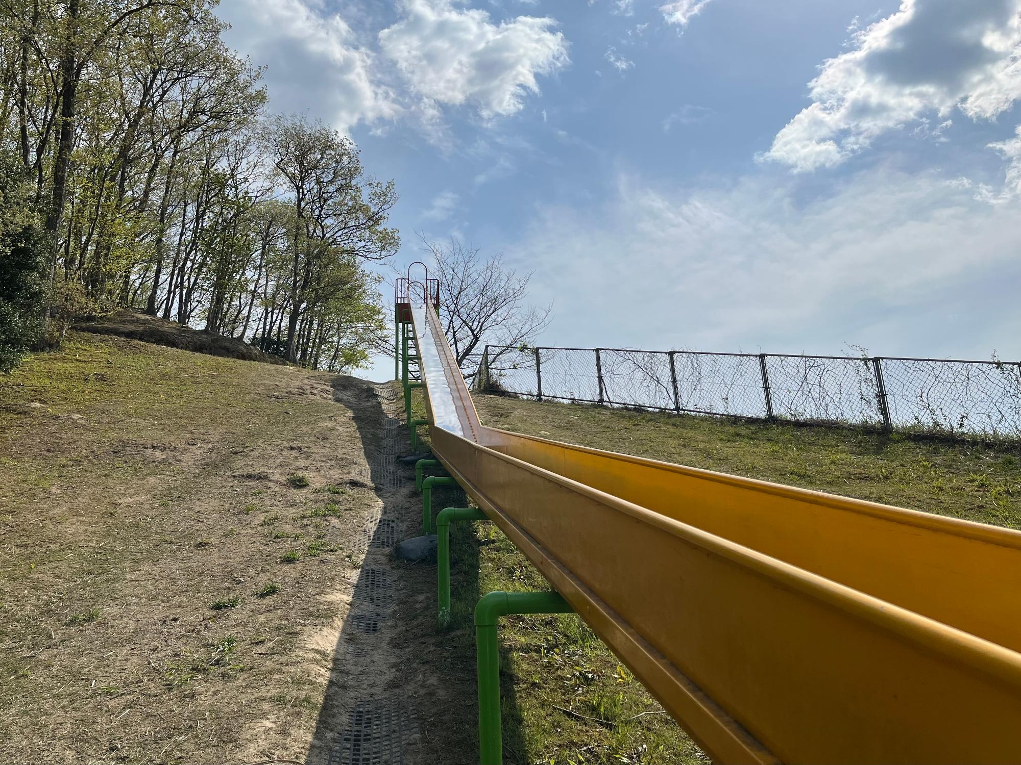 【宮城県 東松島市】遊園地よりも大迫力！ローラーすべり台 [鷹来の森運動公園] （Molly Chiba） エキスパート Yahoo!ニュース