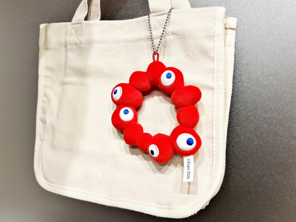 大阪万博】どんなぬいぐるみも「ミャクミャク」に変身！「輪っか