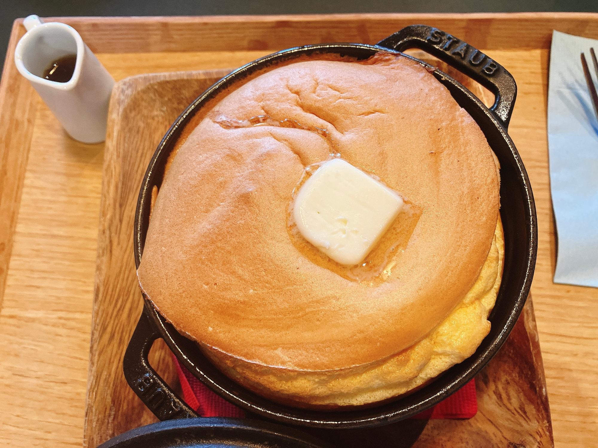 葛飾区】オーブンでじっくり20分！ ストウブ鍋いっぱいのパンケーキは ...