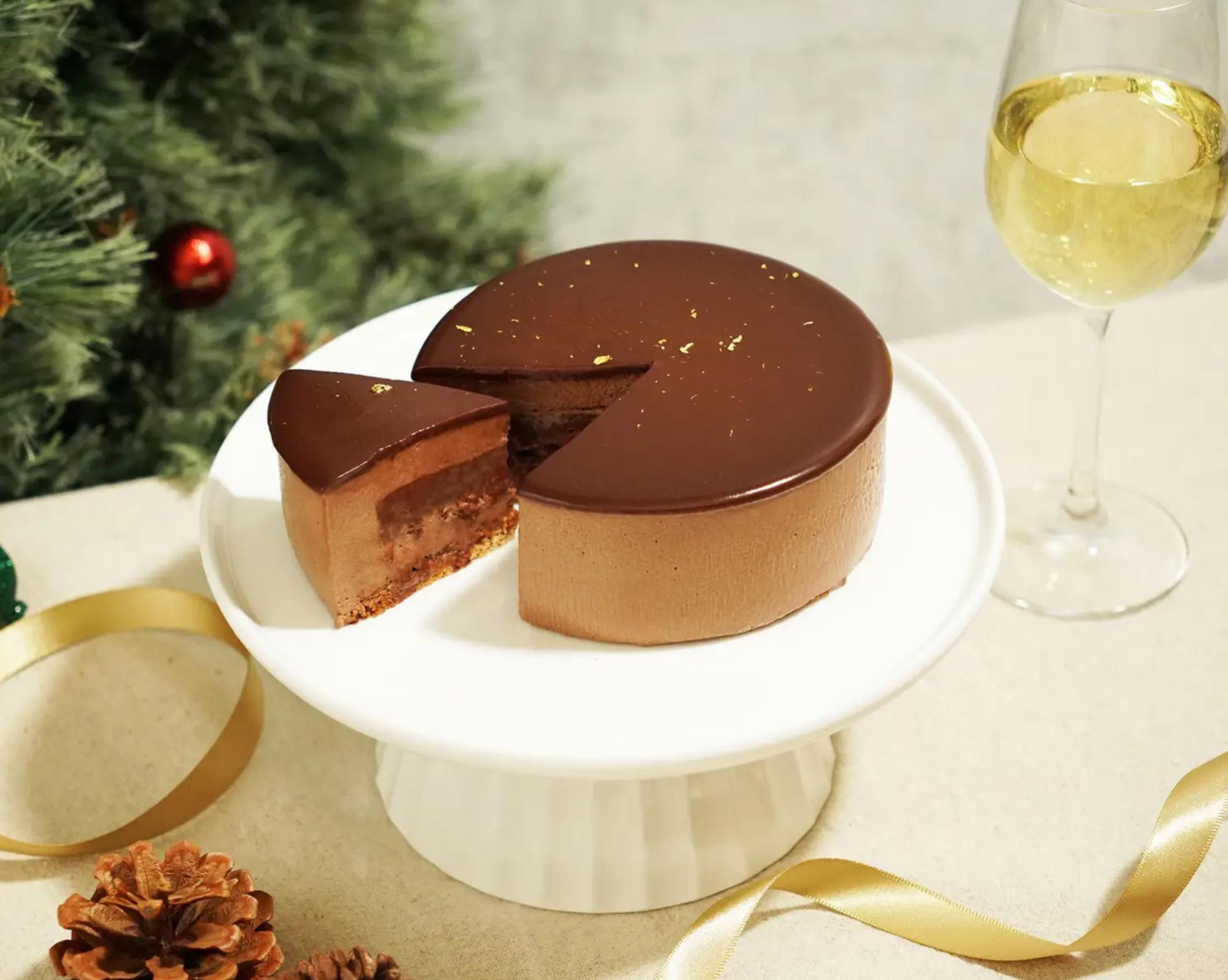 「H₂O CHOCOLATE（R）」のクリスマス チョコレートケーキ（6,000円）