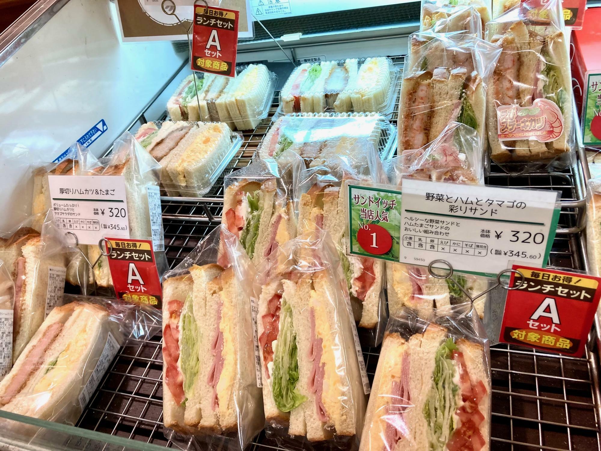 「B’s CAFE（ビーズカフェ）柏店」のサンドイッチはバラエティー豊富！