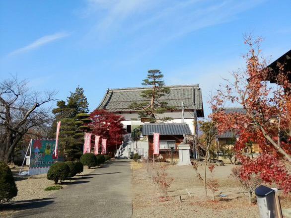 平安時代に創建された由緒あるお寺で、境内にある八角円堂は信州夢殿と呼ばれ親しまれている　画像提供：なれる広場