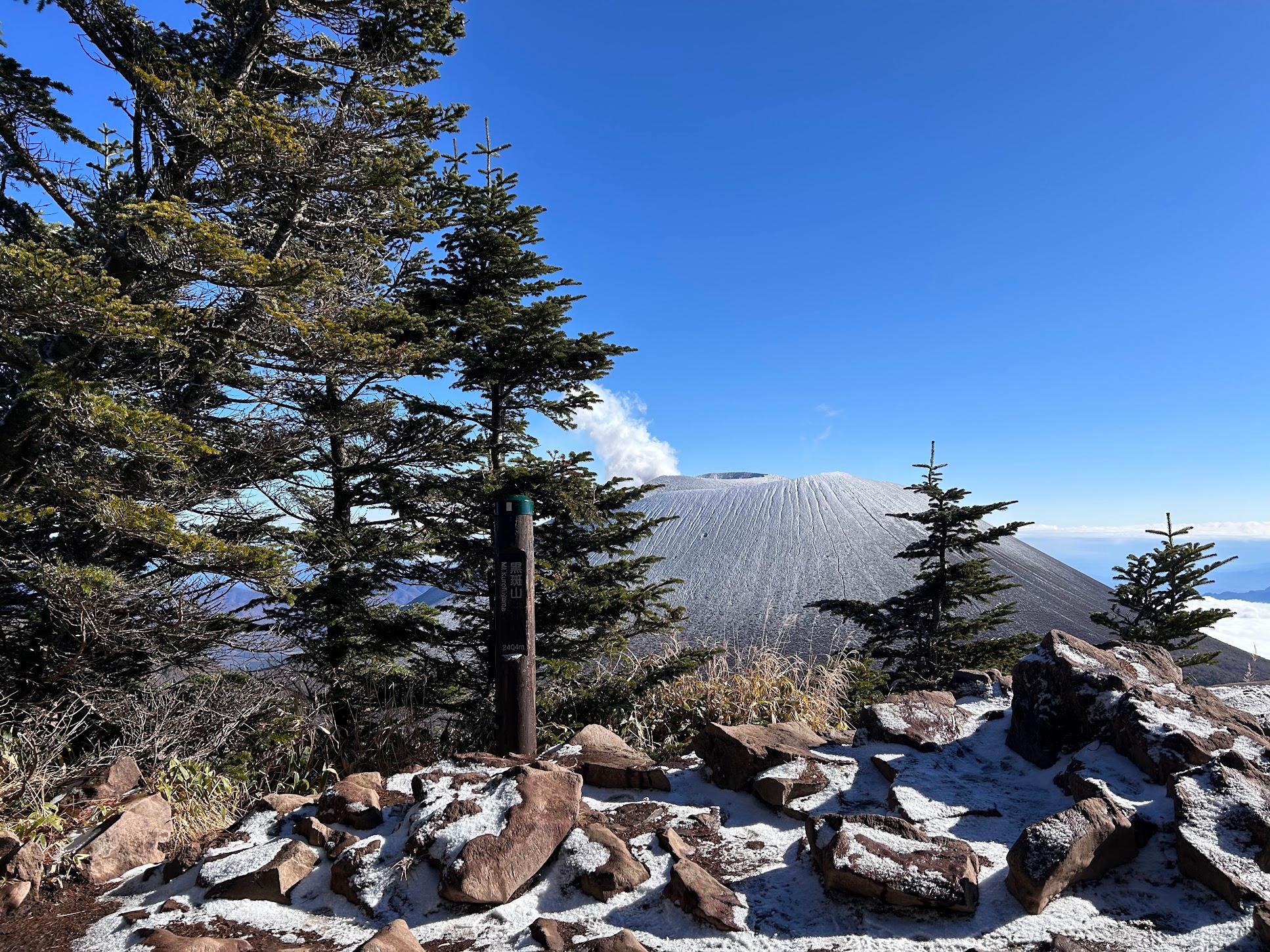 黒斑山から先はJバンドまで約3.4km山稜が続く