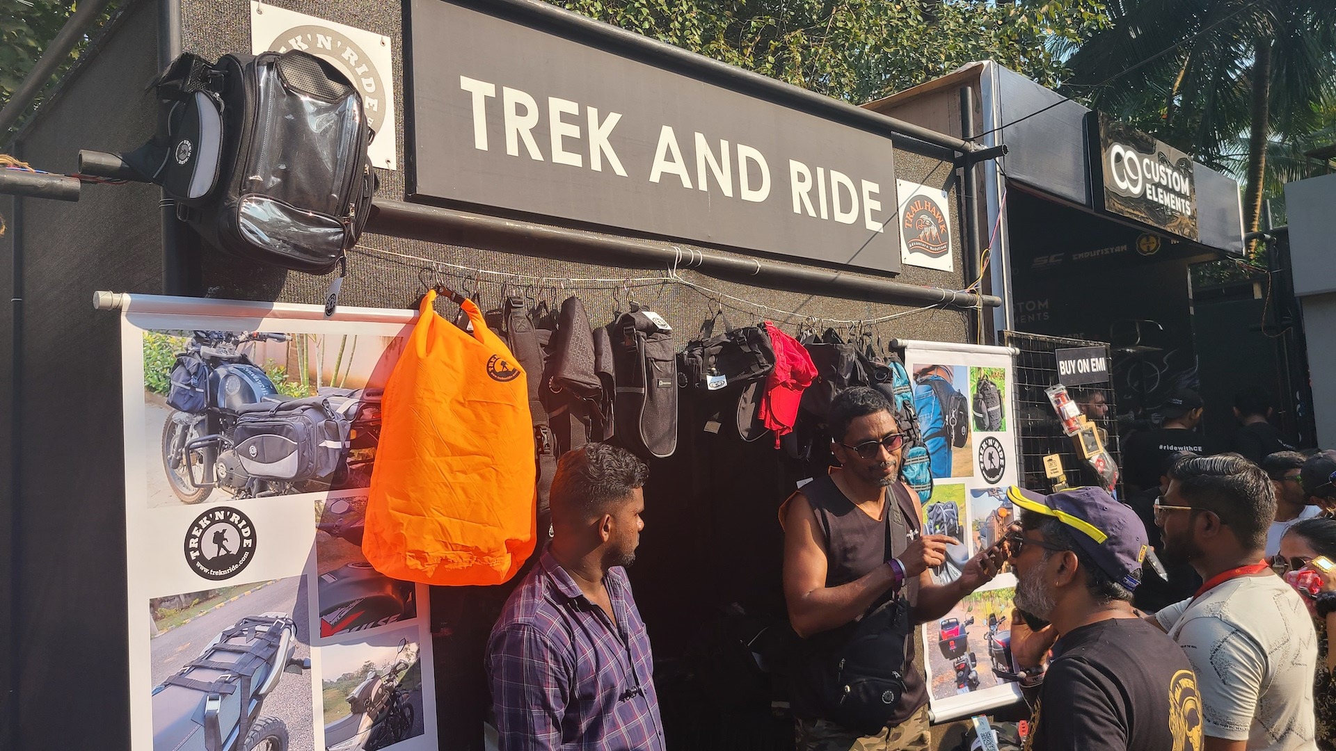 バイクや自転車、ハイキング用品の TREK AND RIDE