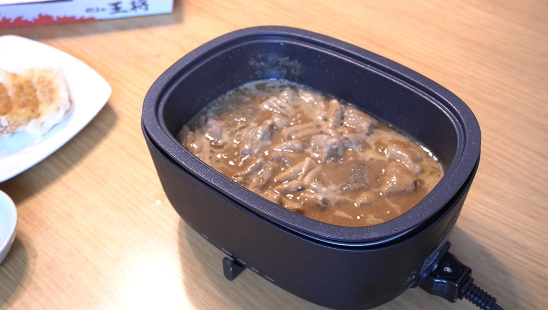 一人鍋にちょうどいい！鍋も餃子もできる無印の深型ホットプレートが