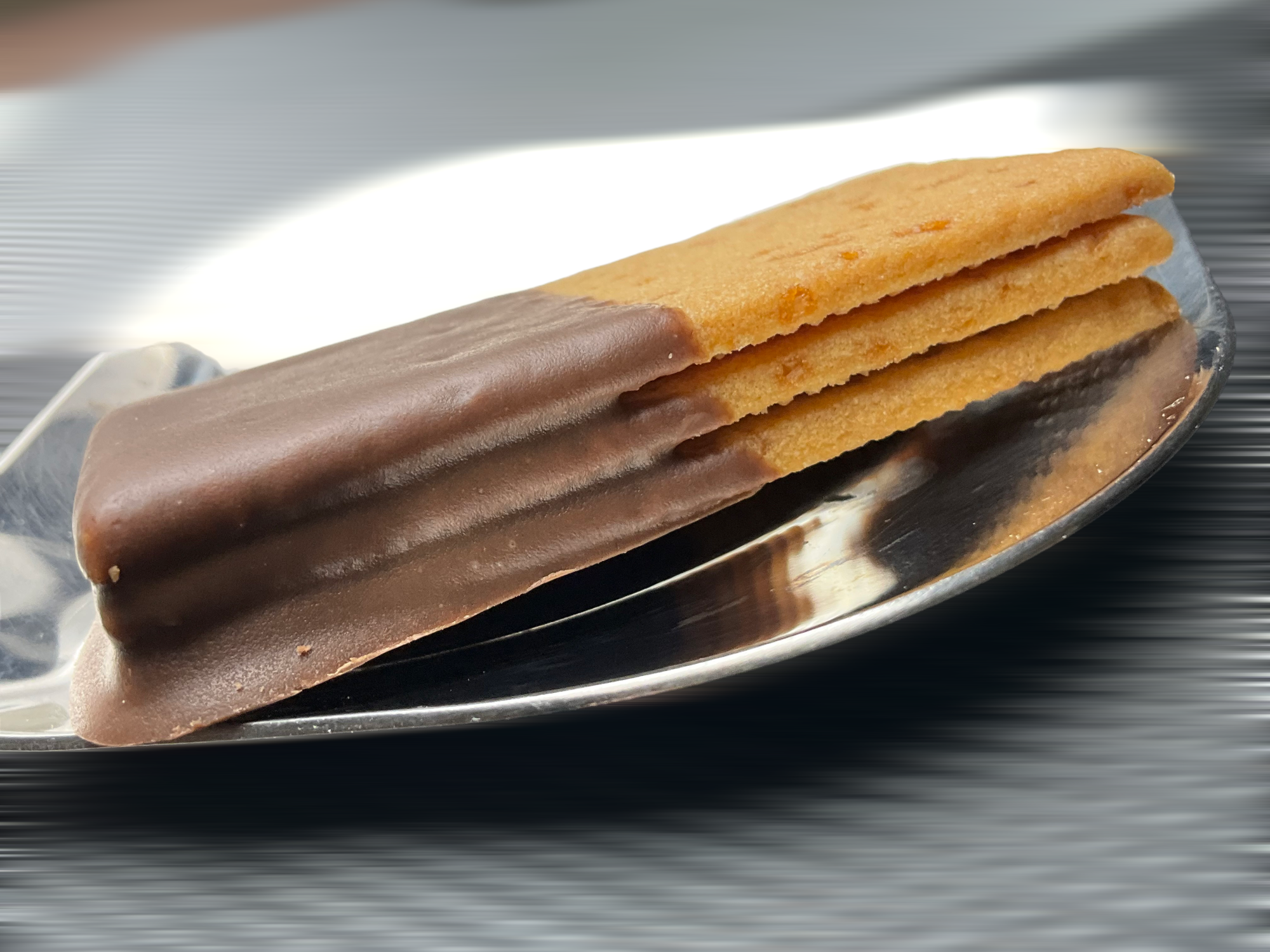 札幌市】 札幌農学校「開拓の詩」は 三枚重ねチョコがけのリッチなお