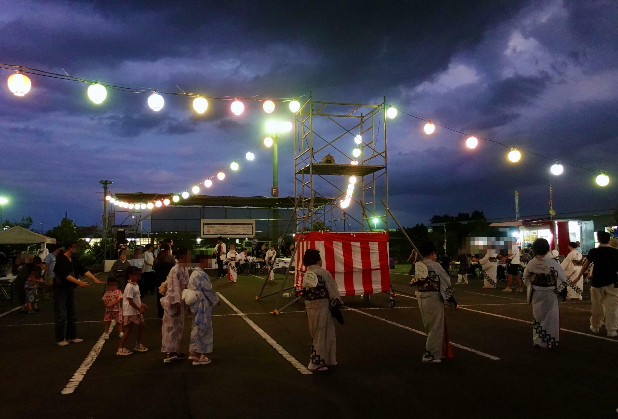 盆踊りは気軽に参加できますよ