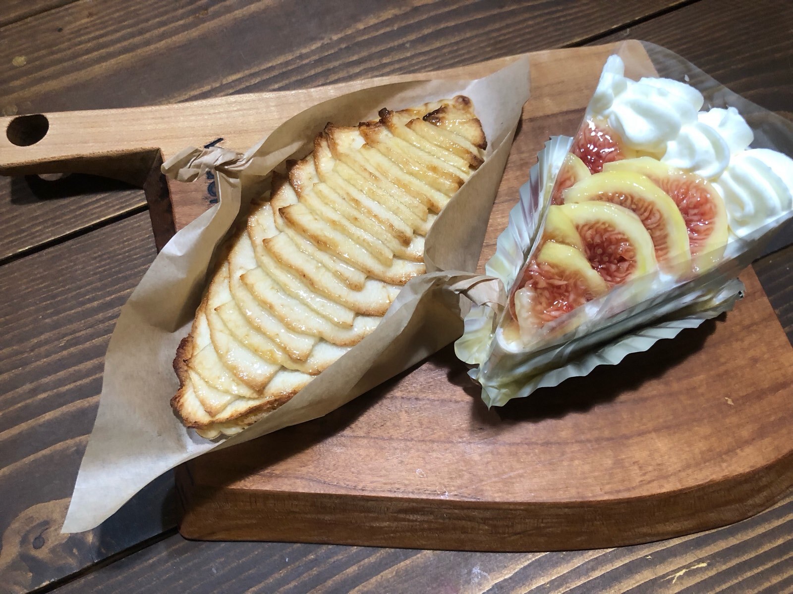 アップルパイといちじくのショートケーキ