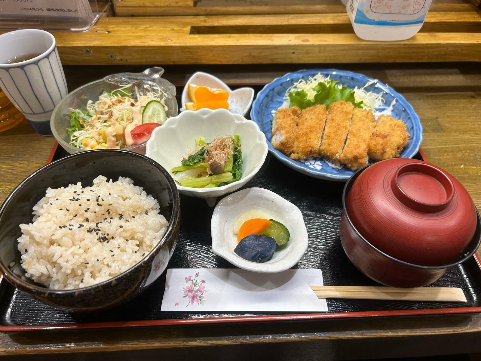 こちらが茶飯定食です！