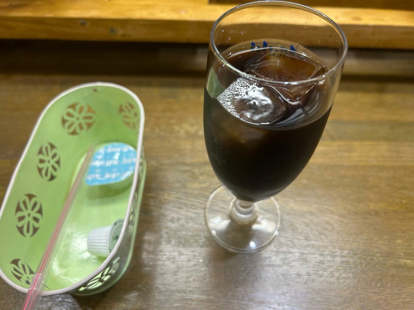 食後のアイスコーヒーが沁みたー