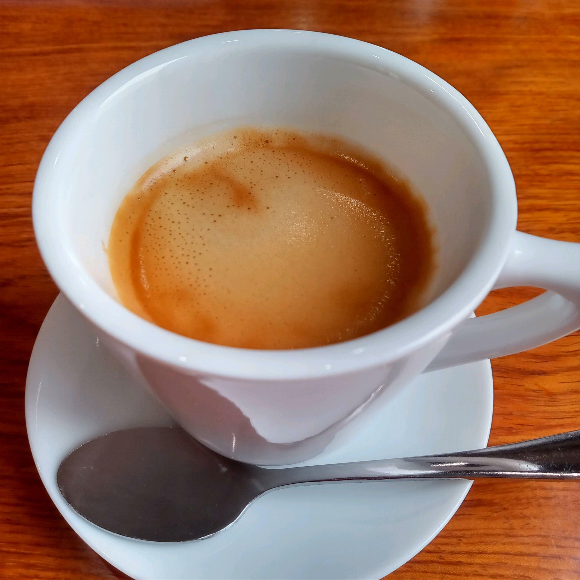 カフェ利用でお値段￥380円で飲めます。ちょっとコーヒーを飲んでひと休みしたいときに、良い感じです。