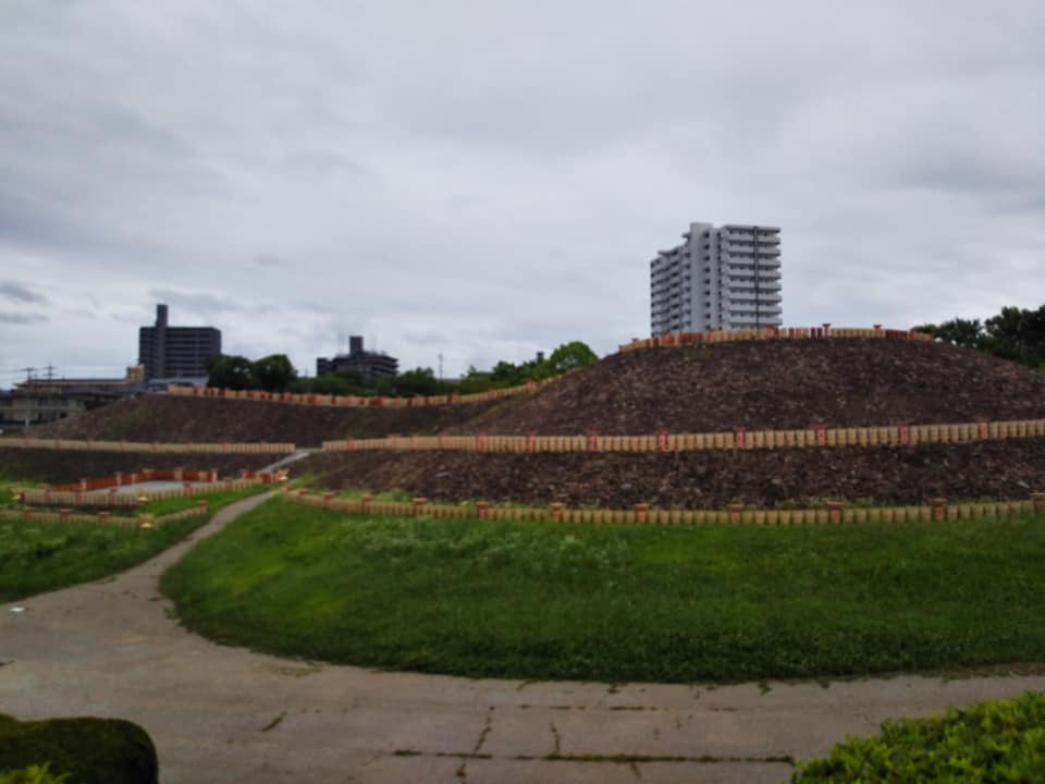 東広島市】西条にある国指定史跡・三ツ城古墳(中本祥二 東広島市】西条にある国指定史跡・三ツ城古墳(中本祥二