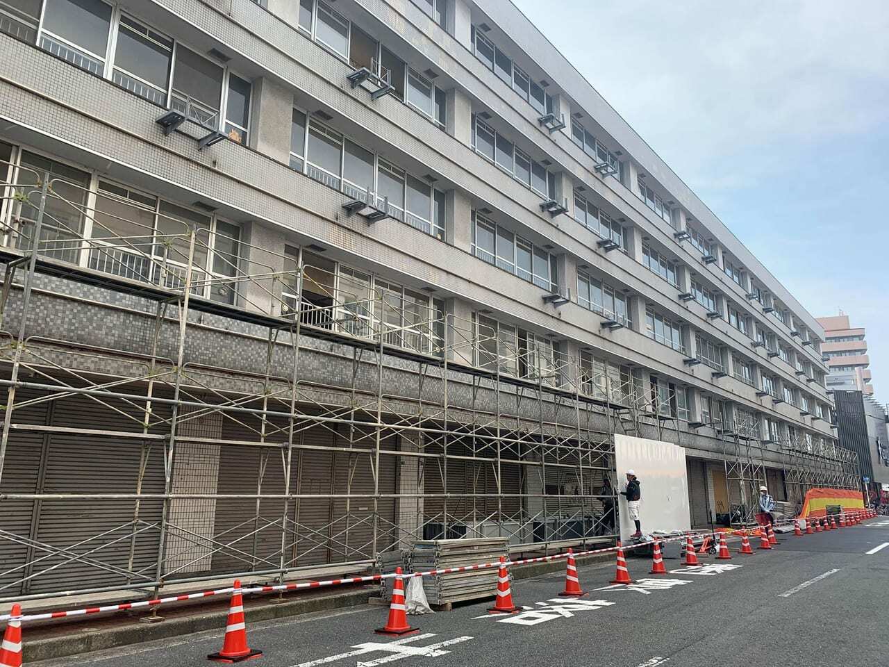 解体前の小阪第１近鉄ビル