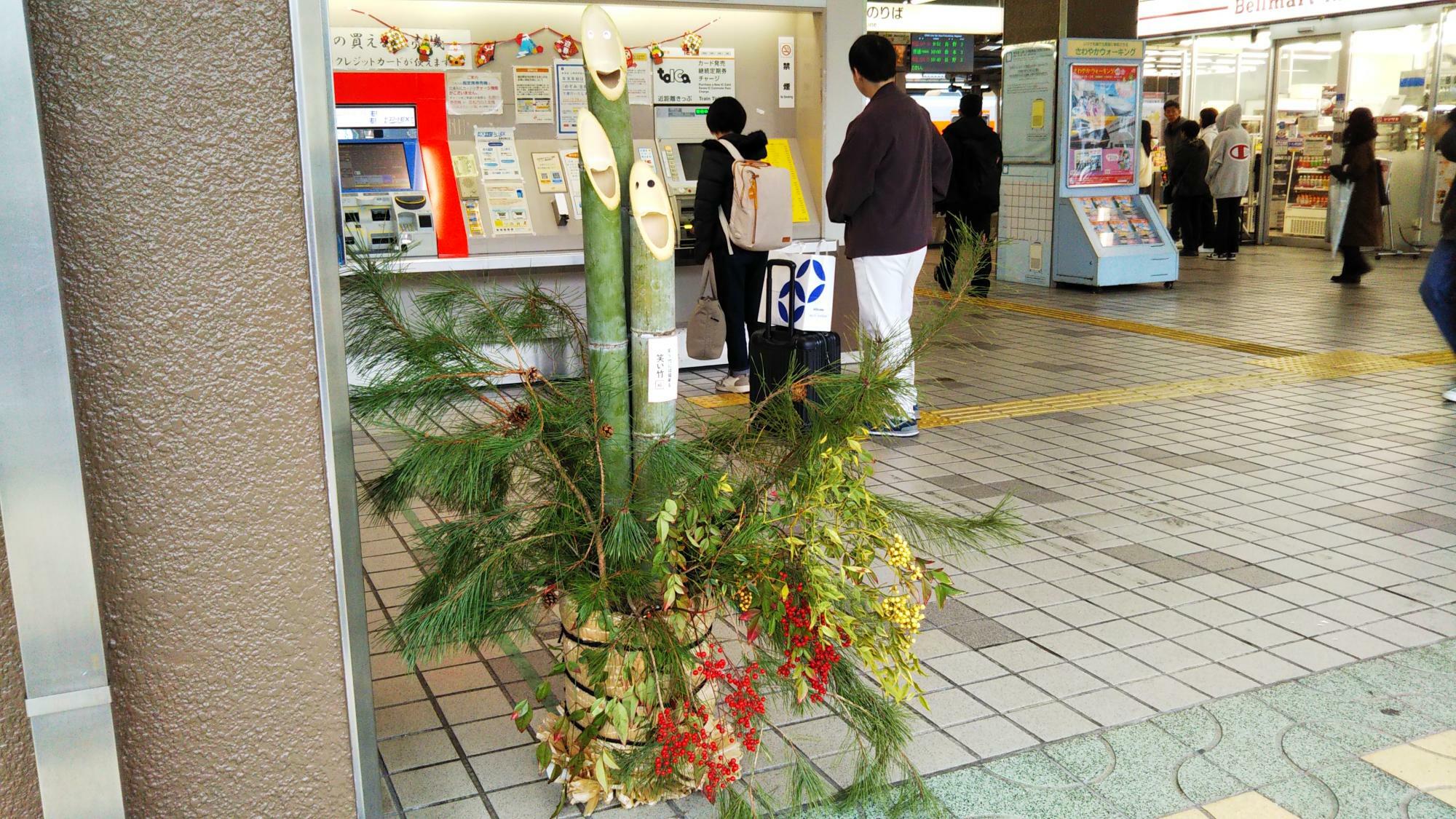 中津川駅にも門松がありました