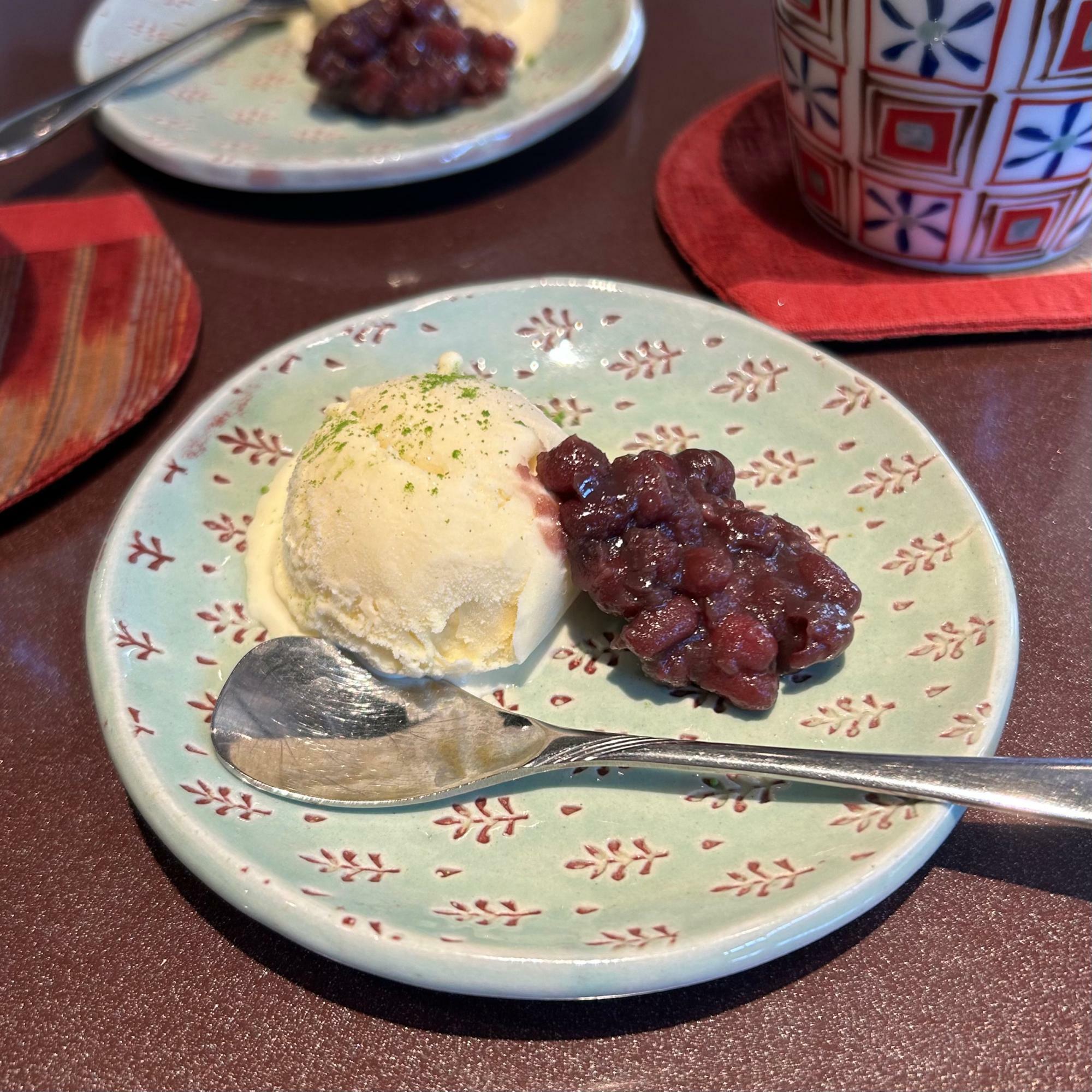 食後には、さつまいもアイスが。