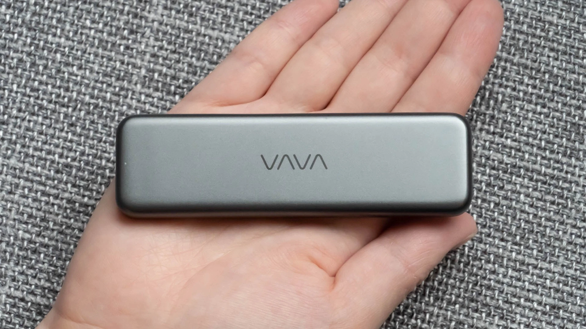 1TBと大容量なのに超コンパクト。ポータブルSSD ｢VAVA VA-UM003｣（NANA