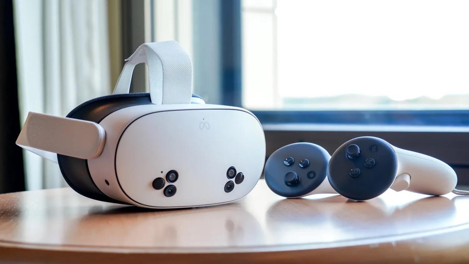ら*と様 超美品  Quest 3S 256GB VRヘッドセット Meta Quest 3S 256GB オールインワンVRヘッドセット[ラッピング