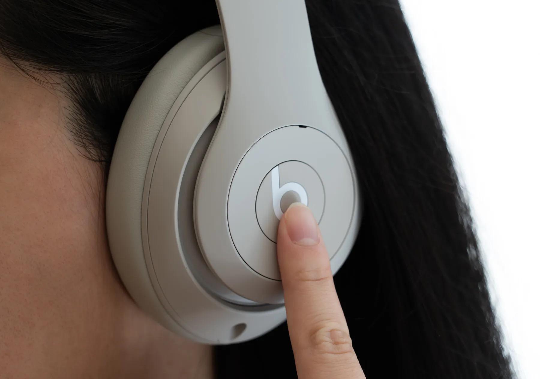 beats ❤️ほぼ新品イヤホン　早い者勝ち　8888円から値下げ中！ Amazonプライムデー、筆者愛用の「Beats」イヤホン・ヘッドホン