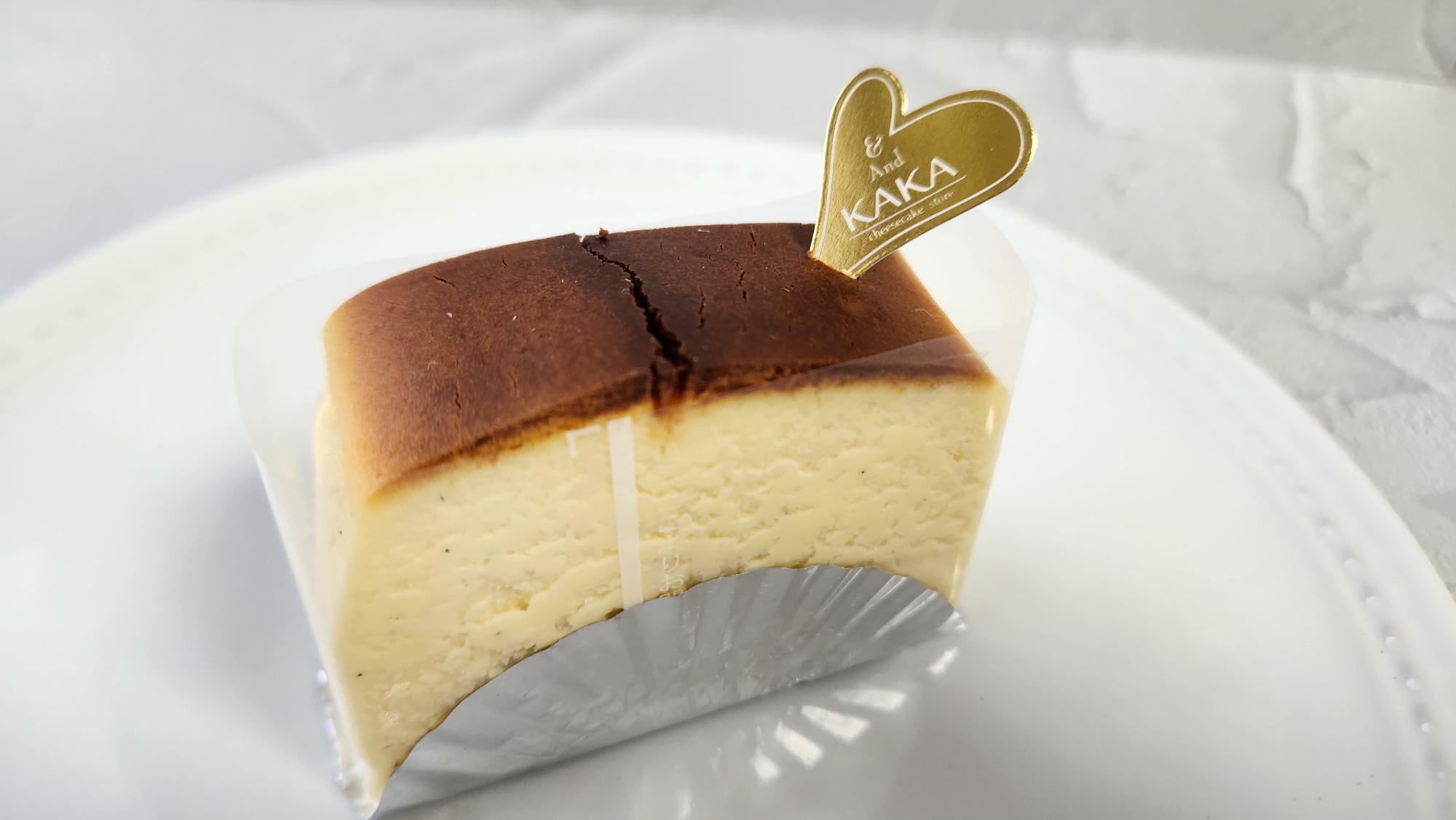 KAKAチーズケーキ（税込490円）
