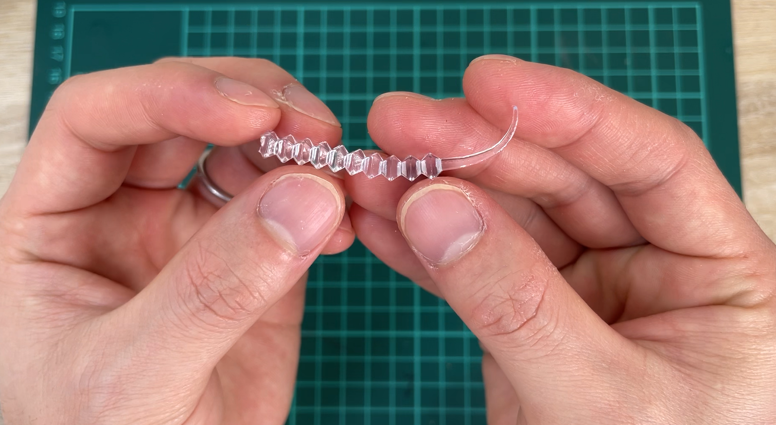 セリア釣具新商品！あの「傑作ワーム」に新色が登場！（なるフィッシュ