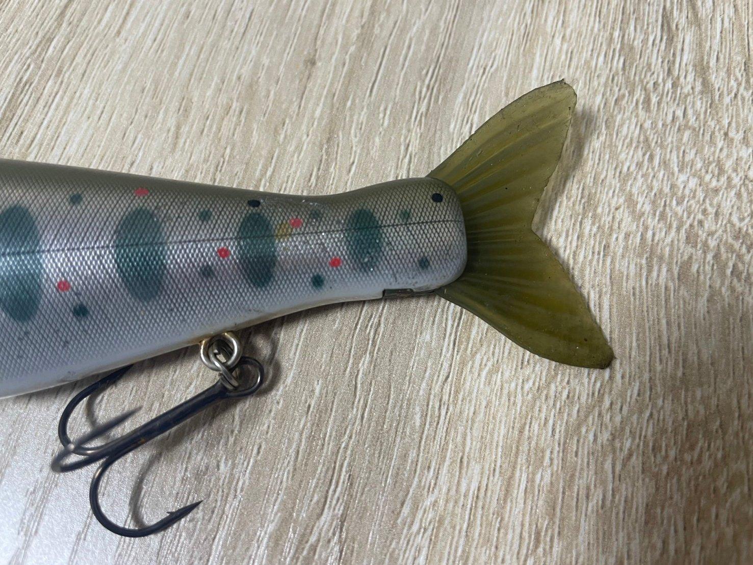 尻尾の動きがヤバすぎる!大人気ルアー最新作が釣りフェスで発売 尻尾の動きがヤバすぎる!大人気ルアー最新作が釣りフェスで発売