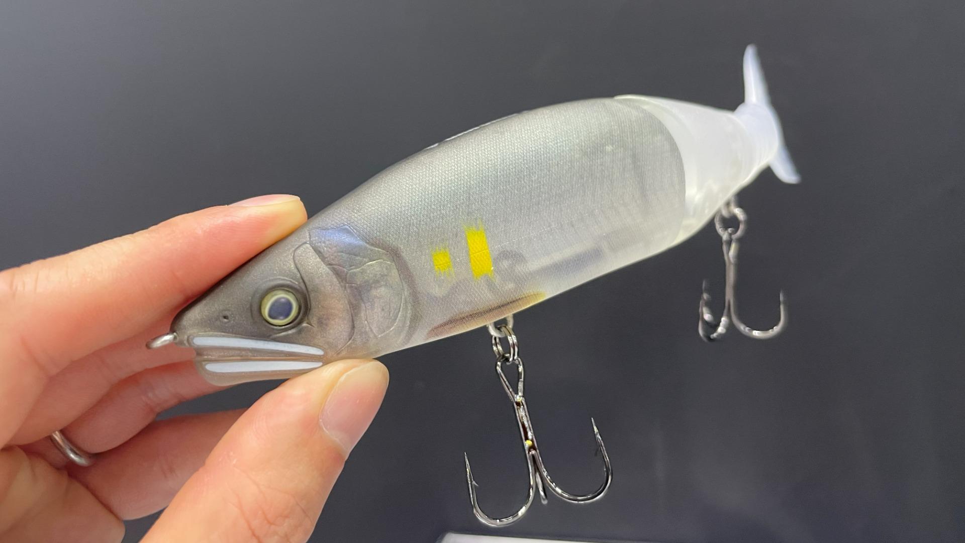 尻尾の動きがヤバすぎる!大人気ルアー最新作が釣りフェスで発売 尻尾の動きがヤバすぎる!大人気ルアー最新作が釣りフェスで発売