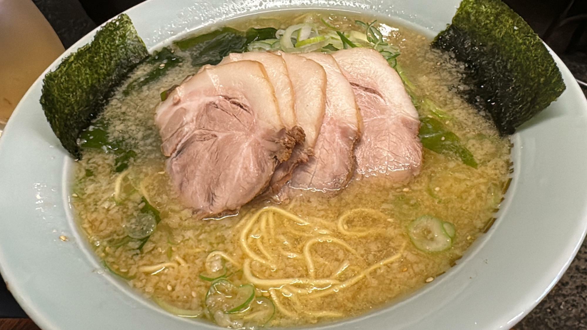 ラーメンショップ荏田店塩チャーシューメン大盛り提供時