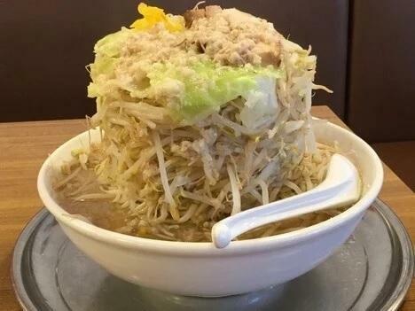 2016年当時金澤氏に提供いただいた野菜バケツ増しの二郎系ラーメン