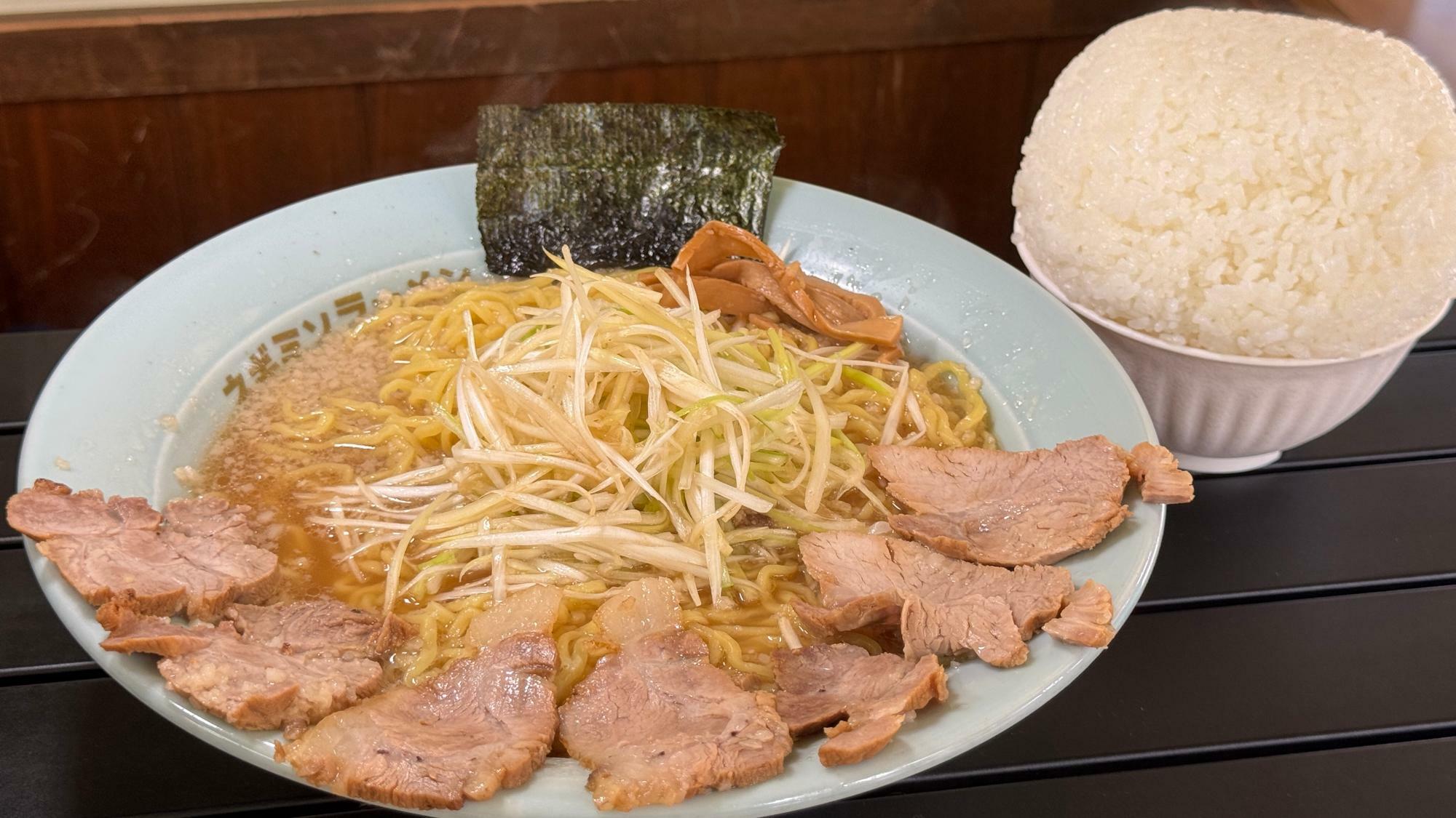 ラーメンショップ湯沢駅前店ネギチャーシュー麺大盛りトリプル大ライス