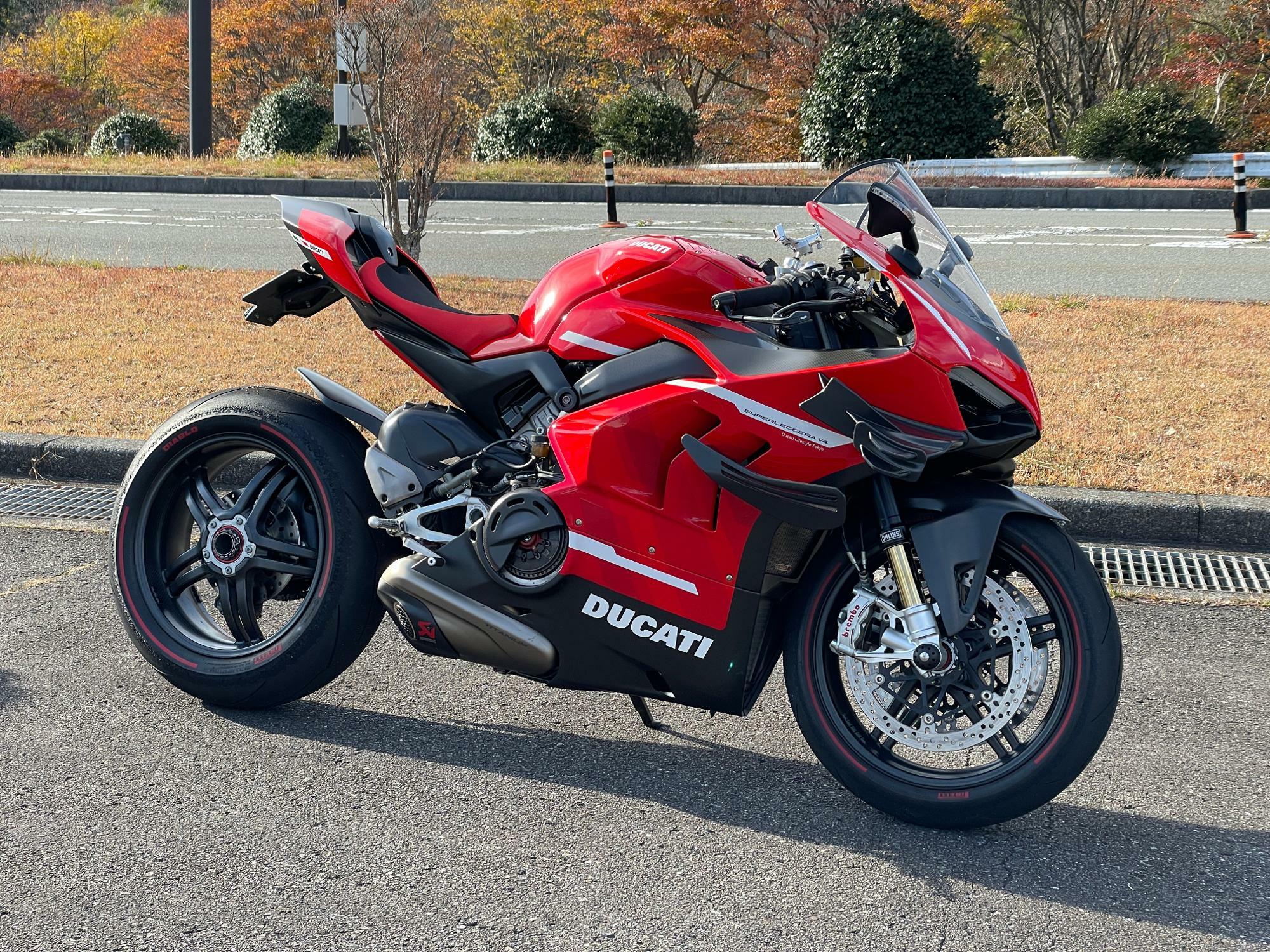 DUCATI SuperLeggeraV4