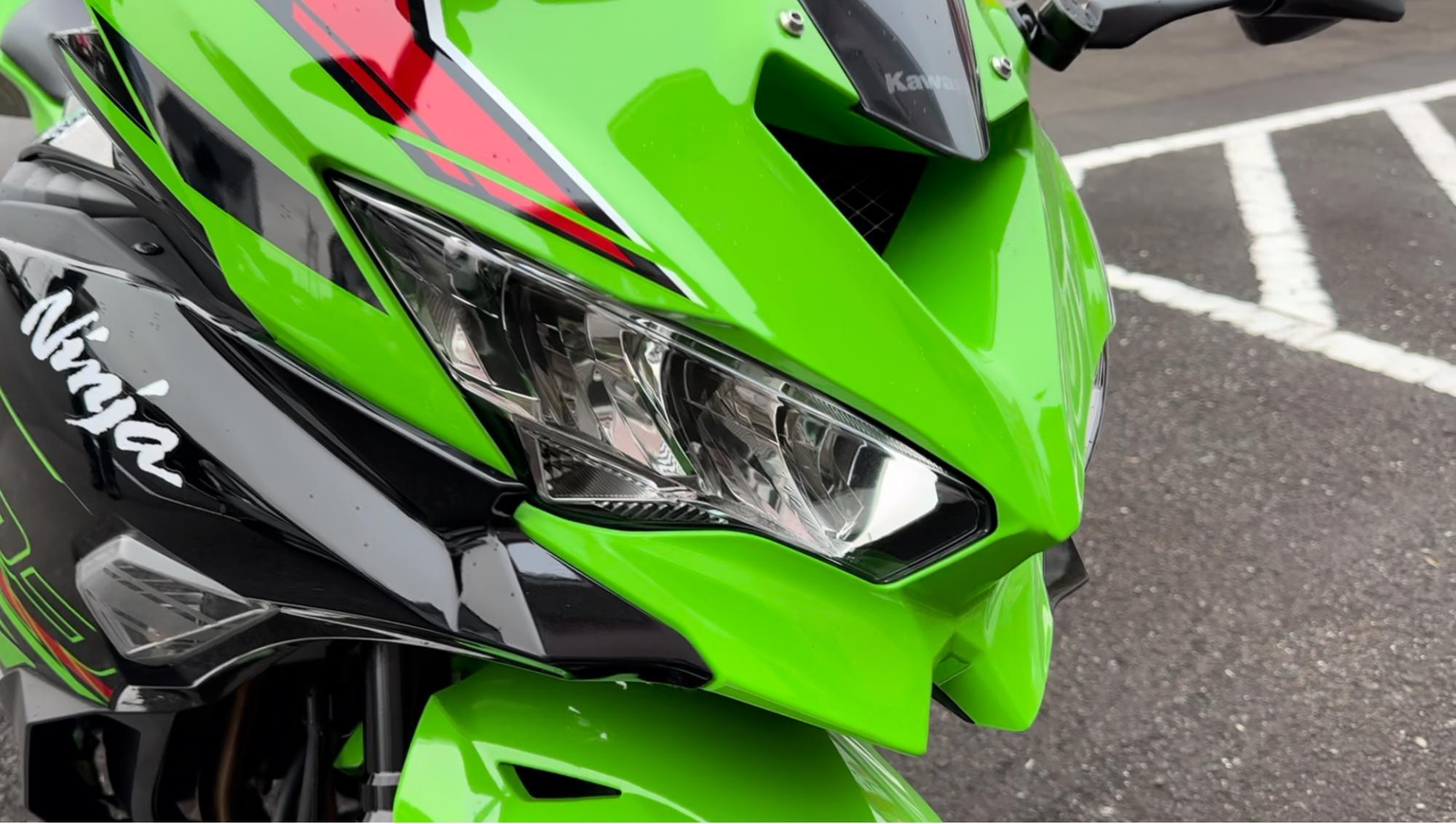 400cc4気筒!全ライダー待望のマシンがついに登場!!(ねこかず 400cc4気筒!全ライダー待望のマシンがついに登場!!(ねこかず