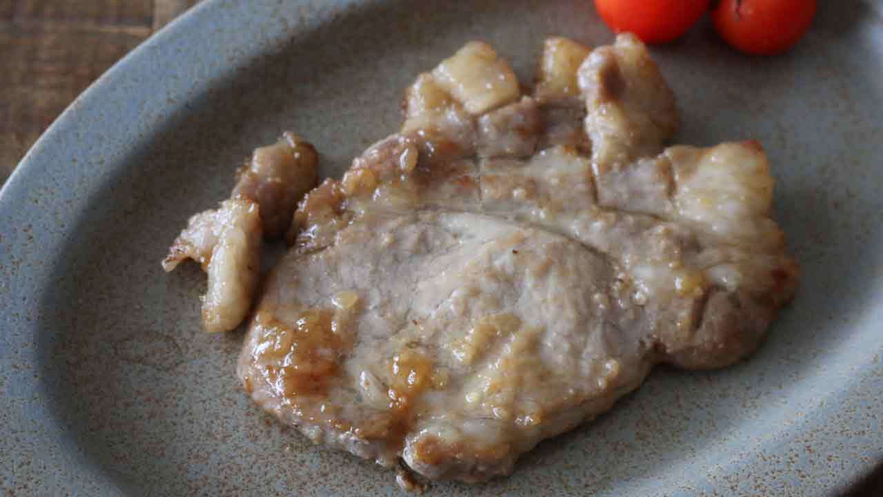 味噌ベースの甘辛い味付けでごはんが進みます！