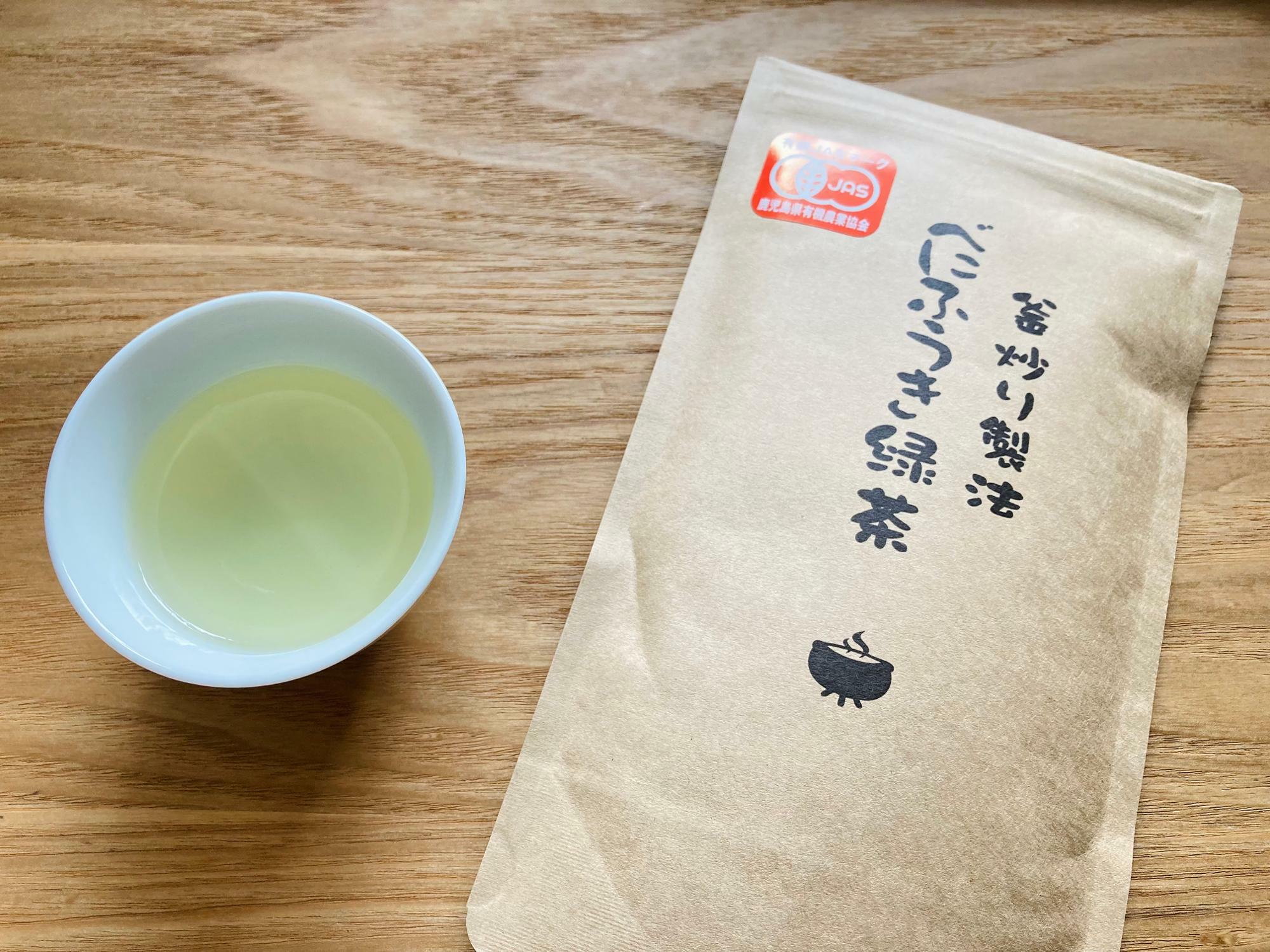 有機JAS認証付きのべにふうき緑茶（釜炒り茶）。飲みやすいながら力強さも感じます。
