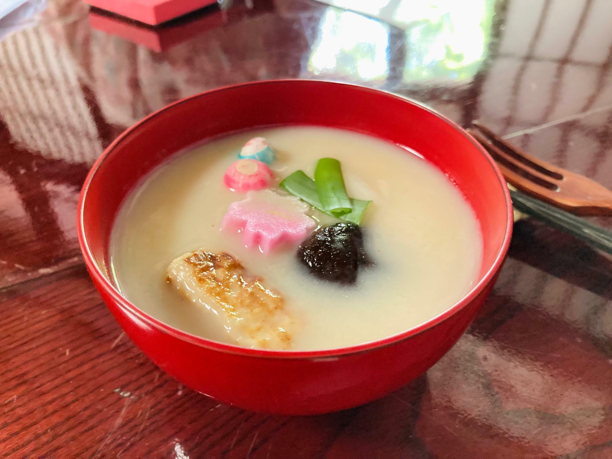 京都の本田味噌の西京白みそを使用したお味噌汁